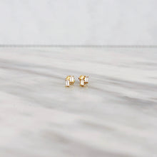 Load image into Gallery viewer, THE BAGUETTE EDIT STUDS 14KT YELLOW GOLD