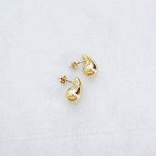 Load image into Gallery viewer, DEWDROP EARRINGS 14KT YELLOW GOLD